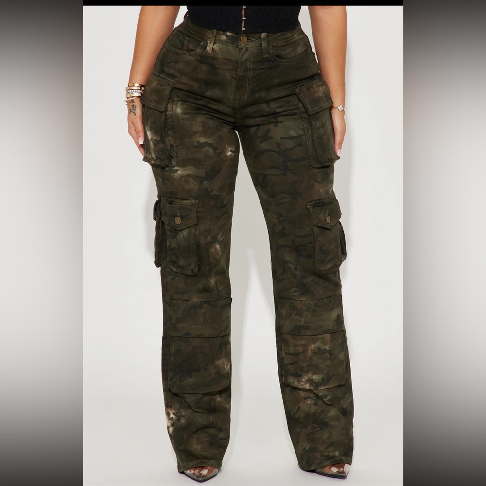 FASHION NOVA Covert Operation Stretch Camo Cargo Jeans- Green